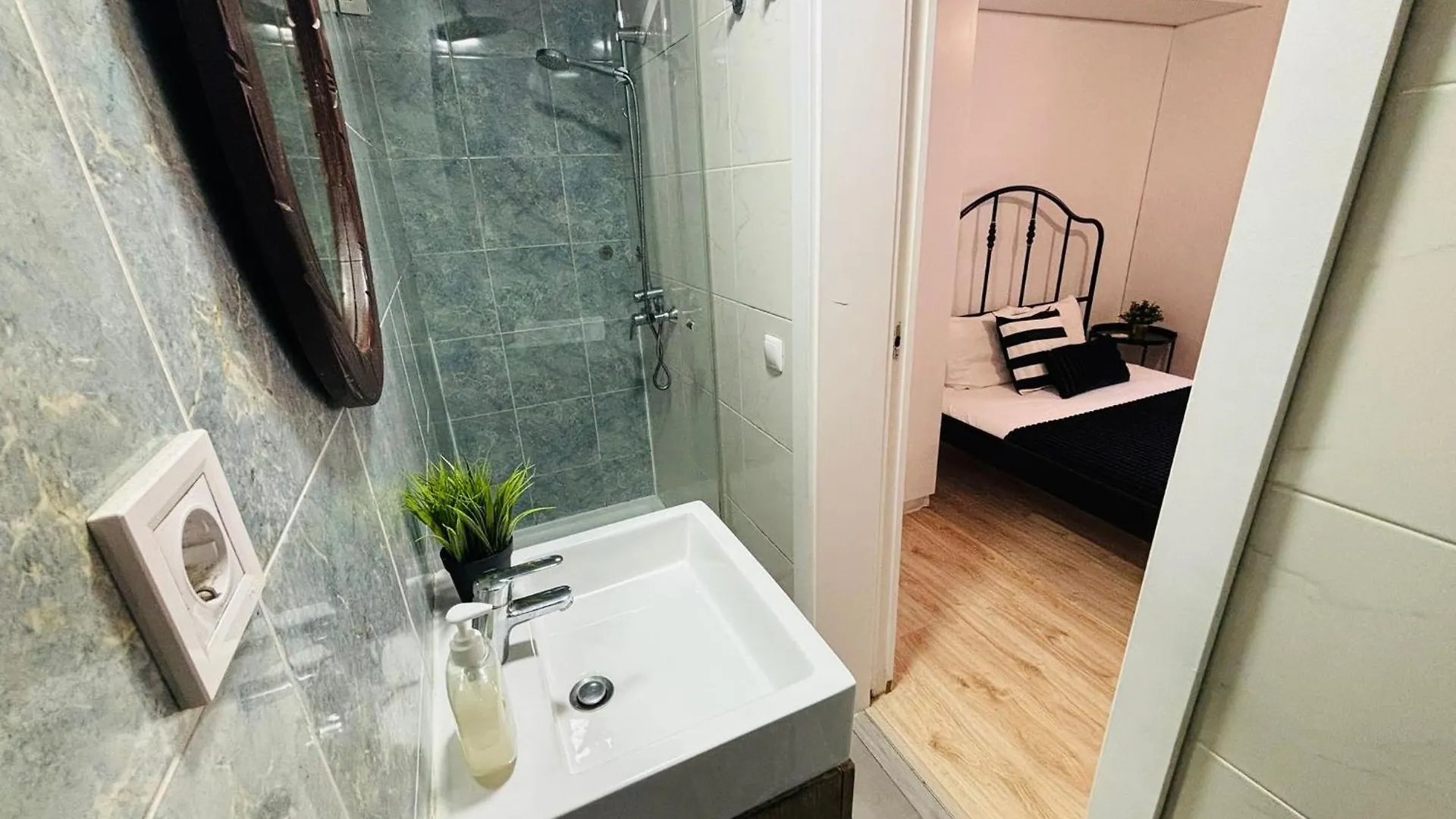Super Central Rooms In The Centre Of Lisboa Hostel