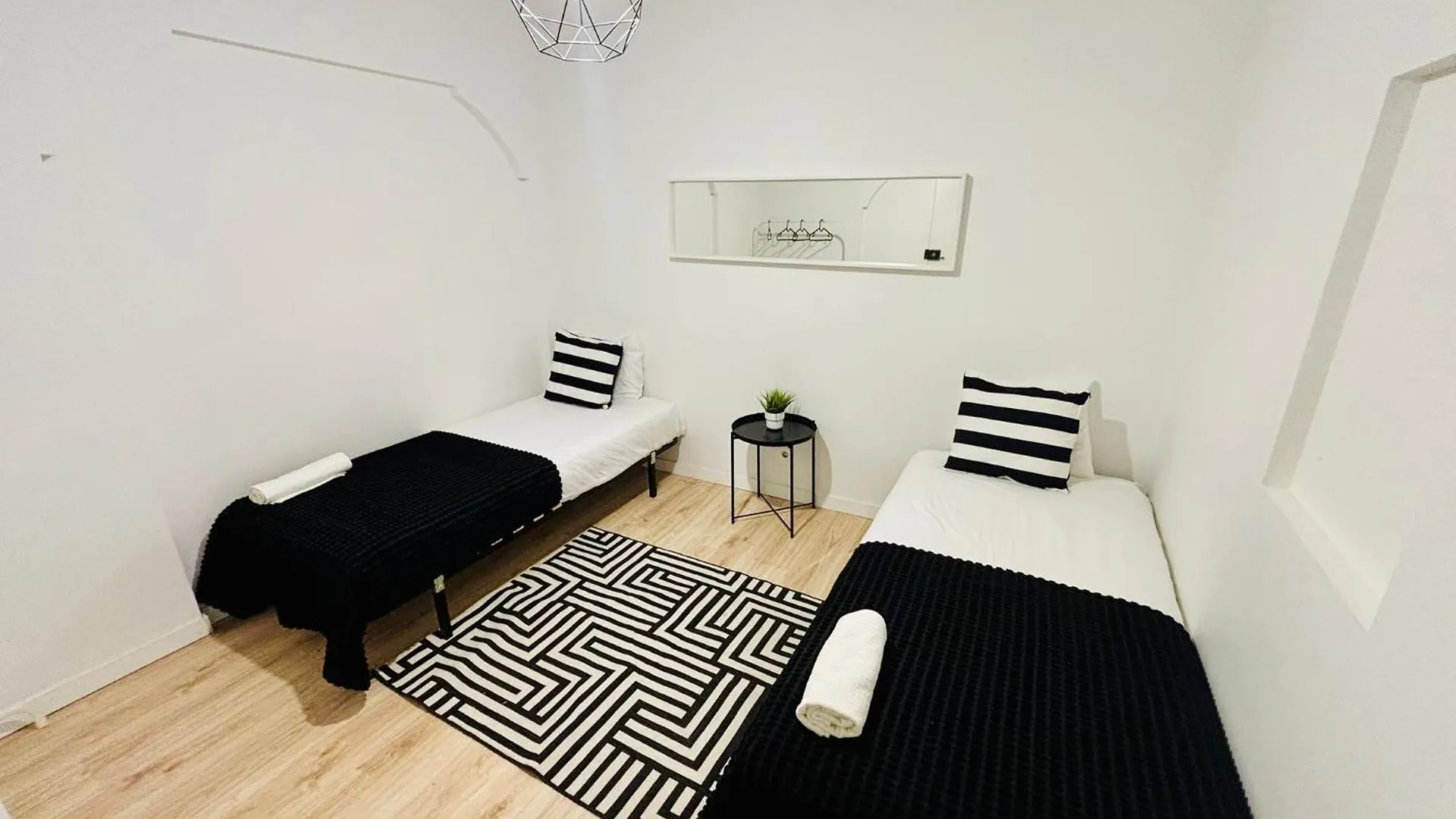 Super Central Rooms In The Centre Of 리스본 0*,  포르투갈